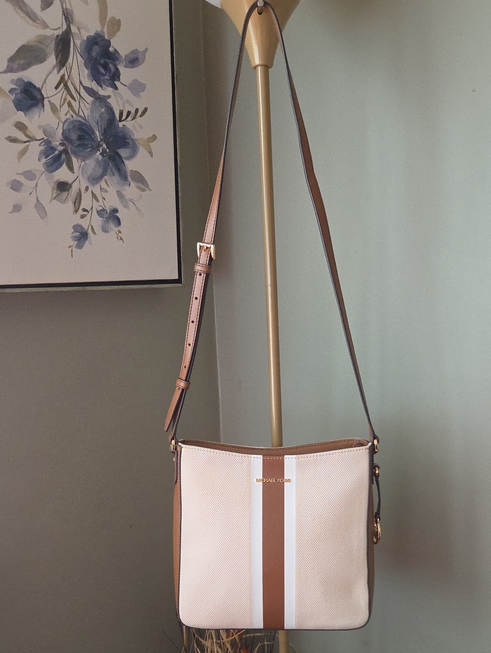 Michael Kors Jet Set Messenger Crossbody